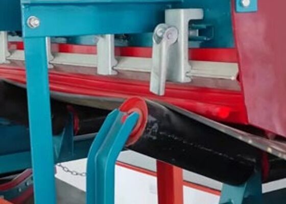 Polyurethane Conveyor Belt Skirting Board Anti Leakage Quarry Conveyor Components
