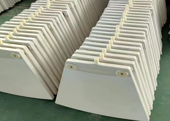 Industrial Ceramic Filter Plate Alumina Base 1 to 10 Micron Pore Chemical Filtration System