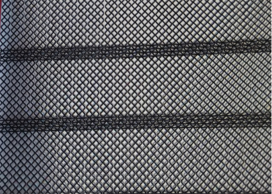 Self Cleaning Screening Mesh with Reduced Material Build Up