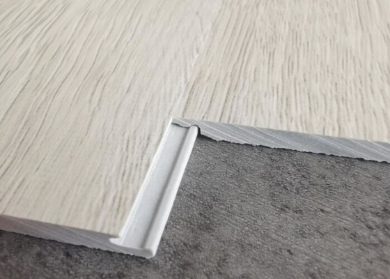 100% impermeável e ignífugo piso de SPC de madeira dura com espessura de 4,0 mm -8,0 mm