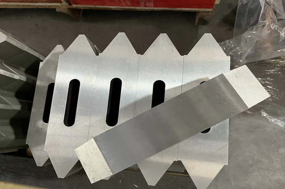 D2 Reciclagem de pneus de material Blades Shredder para máquina de trituração de eixo duplo