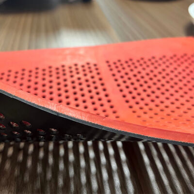 Tela de borracha anti-entupimento com 8mm de espessura e furos retangulares para peneiramento a seco e úmido