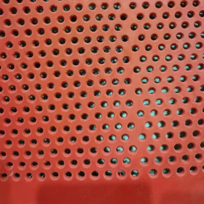 Painel de tela de borracha resistente ao desgaste de 6 mm de espessura com furos redondos para aplicações de mineração