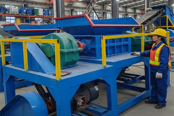 4200 kg Triturador de eixo duplo pesado para uso na fábrica