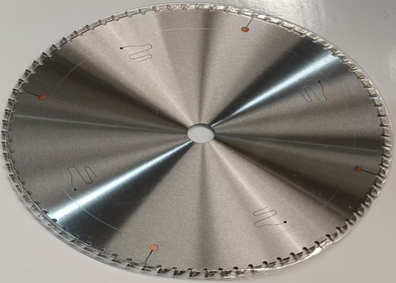 Lâmina de Serra de Corte para MDF e Aglomerado em Carboneto de Tungstênio (TCT) de Serviço Pesado.